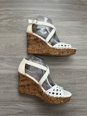 Jellypop White Crochet Cork Wedges Size 9 Boho Summer Sandals
